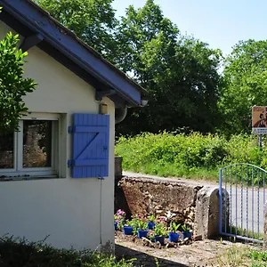 https://les-combelles-46.midi-pyreneeshotels.com