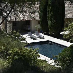 https://campagne-paumier.fr-provencehotel.com